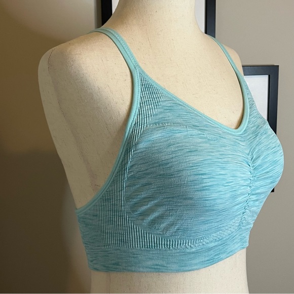 Old Navy Active Sports Bra - Picture 2 of 5